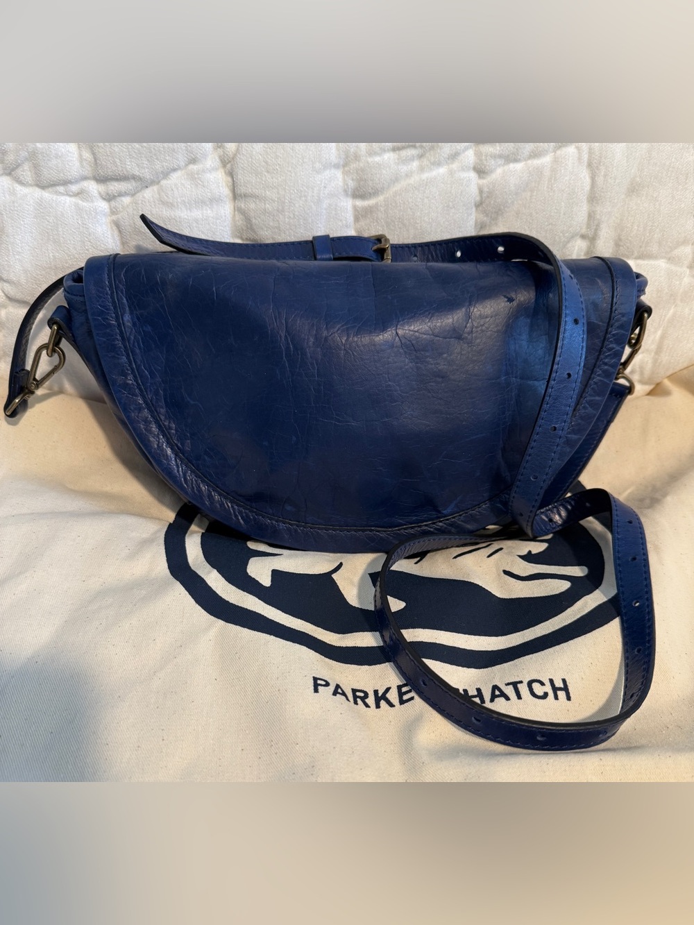 Parker Thatch small Arc crossbody bag  french blue broken in leather